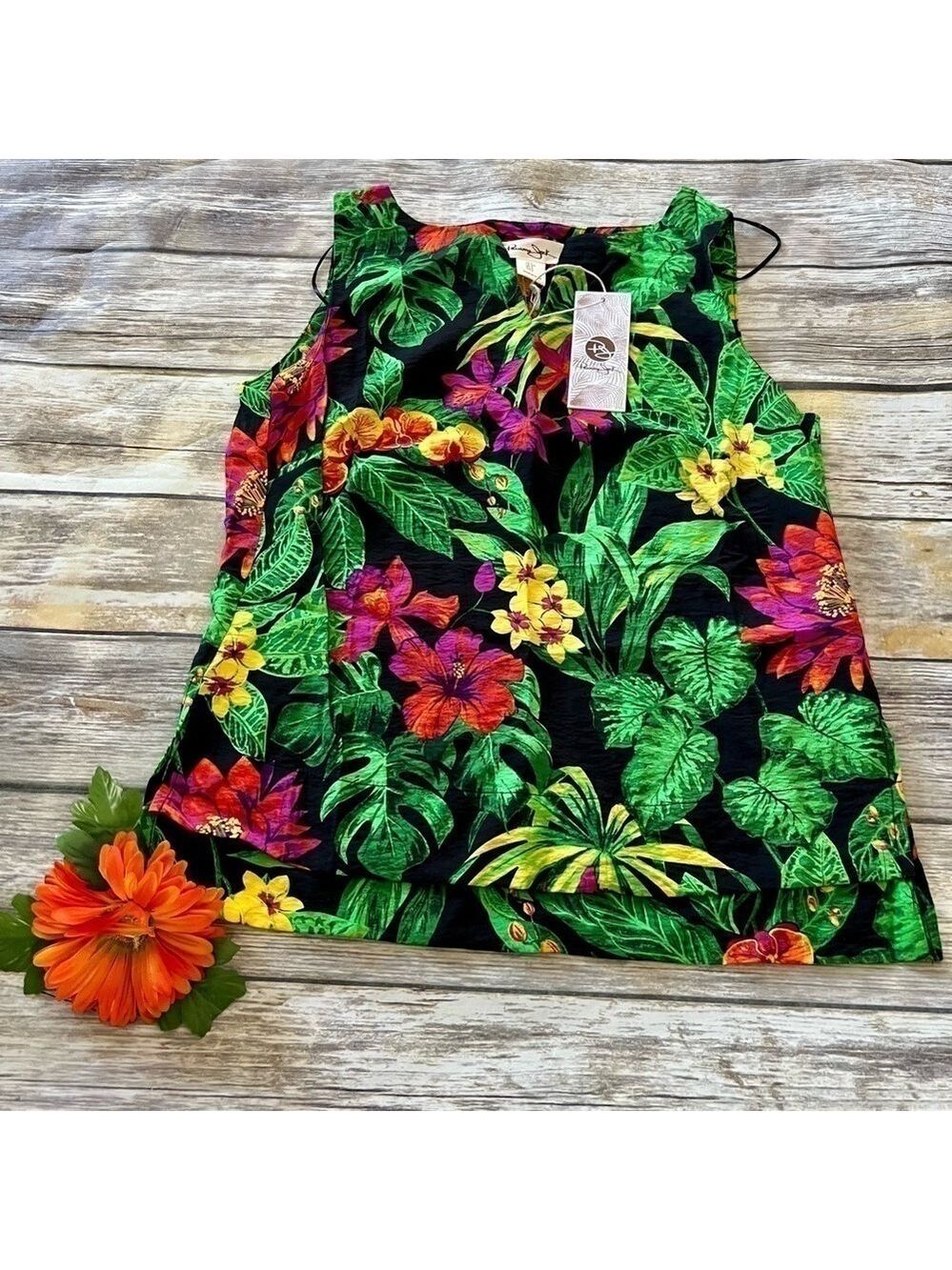 NWT PANAMA JACK SLEEVELESS TOP
